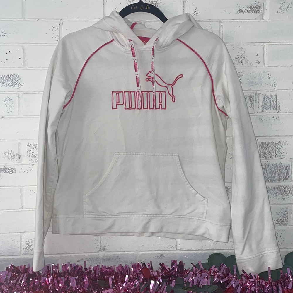 Puma White Pull Over Size L (but runs small and fits more like M)